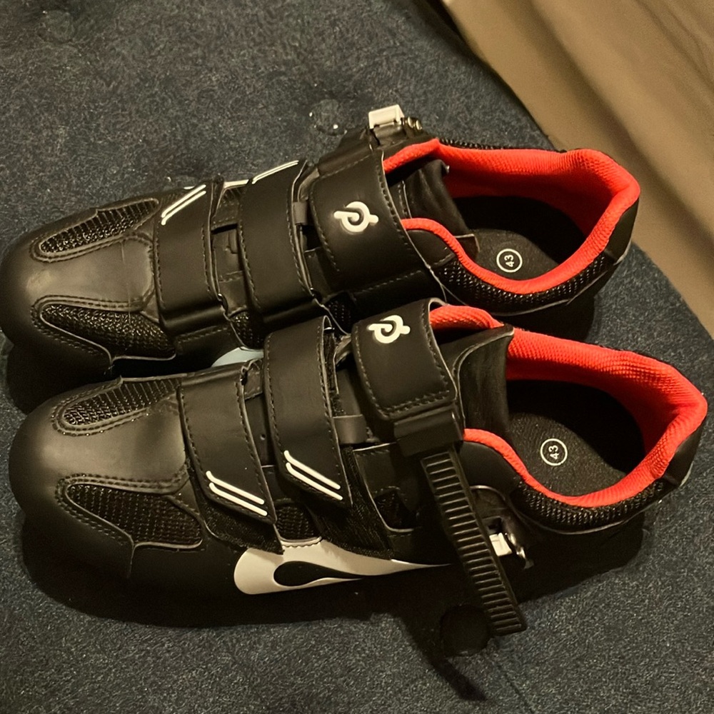Leather Peloton Clip In Cycling Spinning Shoes 10.5 EUC